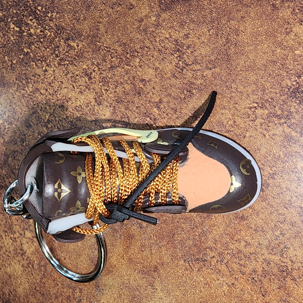 Sneaker Key Chain Or Bag Charm Brown Monogram - Picture 6 of 11